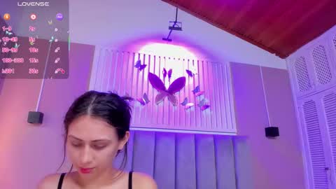 Snapshot of diosa_cristal chatting on 11-23-25, 03:39 Cristal online show from 11-23-25, 03:39