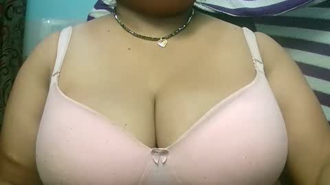 dipa2345 online show from 10-09-25, 05:44