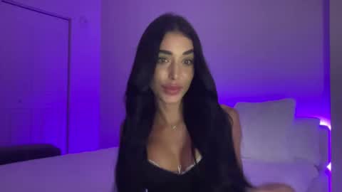 Snapshot of dirianyisabelx chatting on 11-01-25, 10:56 Diriany Isabel online show from 11-01-25, 10:56