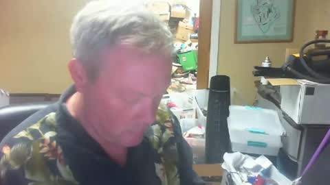 Snapshot of dirkpitt223 chatting on 12-21-24, 06:23 DirtkPitt Fun guy working online show from 12-21-24, 06:23