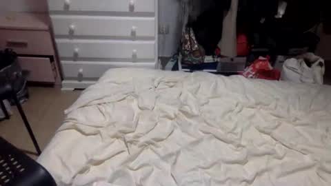 Snapshot of dirme chatting on 09-19-25, 09:32 dirme online show from 09-19-25, 09:32