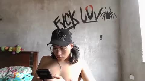 dirty model online show from 03-25-26, 10:05