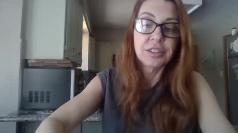 Snapshot of dirtydaisylou chatting on 01-22-25, 07:34 Daisy online show from 01-22-25, 07:34