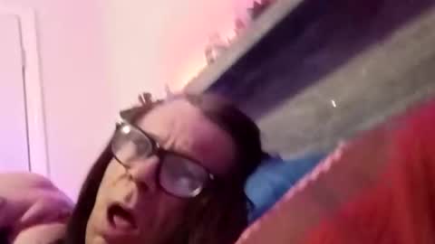 dirtygurl417898 online show from 03-01-26, 11:23