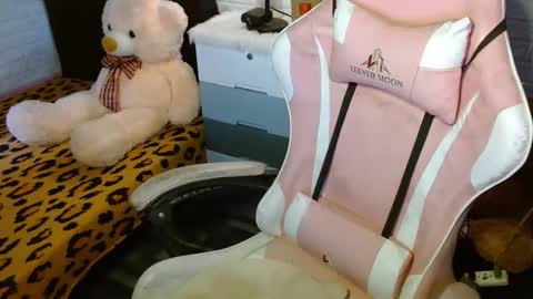 Snapshot of dirtylexa31 chatting on 10-10-25, 01:37 LEXA online show from 10-10-25, 01:37