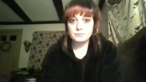 Snapshot of dirtyxhippie21 chatting on 12-18-25, 03:45 Crystal online show from 12-18-25, 03:45