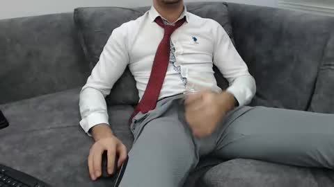 Snapshot of dirtyybooyy77 chatting on 11-25-25, 11:05 dirtyybooyy77 online show from 11-25-25, 11:05