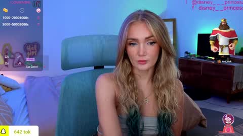 Snapshot of disney__princess chatting on 05-01-26, 07:13 JASMINE online show from 05-01-26, 07:13