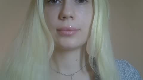 DitaMilton online show from 03-26-26, 08:25