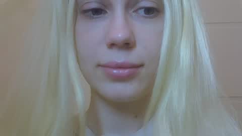 DitaMilton online show from 04-13-26, 07:41