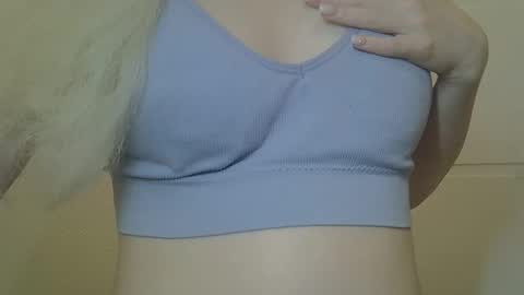 DitaMilton online show from 04-24-26, 08:33