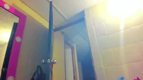 Mia Alejandra online show from 12-04-25, 08:56