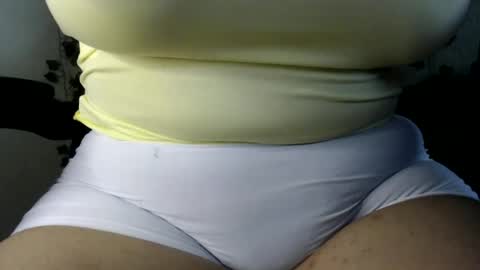 Snapshot of divadirty chatting on 12-21-24, 07:38 Mari online show from 12-21-24, 07:38