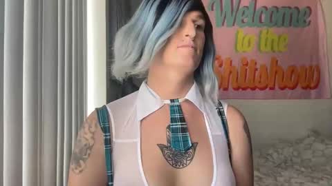 divinathedivine online show from 10-24-25, 07:32