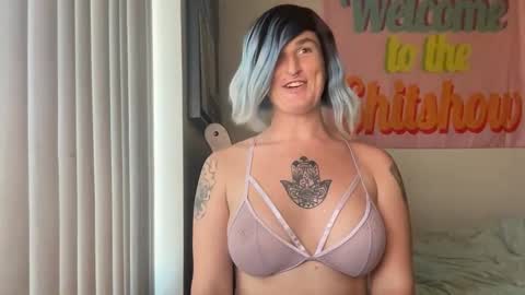 divinathedivine online show from 10-28-25, 12:25