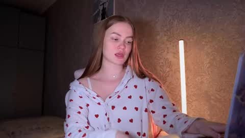 Hannah online show from 02-22-25, 02:06