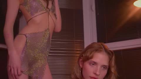 Eva and Lucia online show from 10-28-25, 10:34