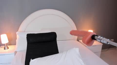 Snapshot of divine_sin chatting on 01-25-25, 10:39 divine_sin online show from 01-25-25, 10:39