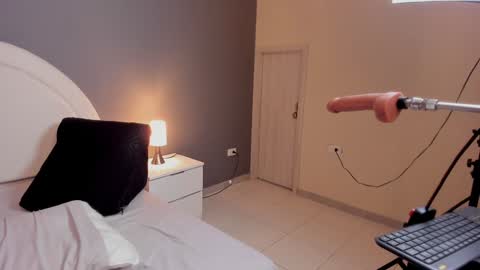 Snapshot of divine_sin chatting on 01-31-25, 10:21 divine_sin online show from 01-31-25, 10:21