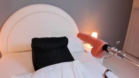 Snapshot of divine_sin chatting on 02-27-25, 10:42 divine_sin online show from 02-27-25, 10:42