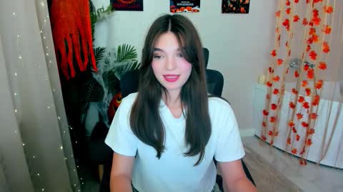 Snapshot of divineamour chatting on 10-16-25, 12:28 Hannah online show from 10-16-25, 12:28