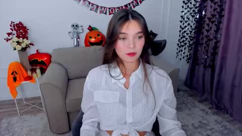 Snapshot of divineamour chatting on 10-17-25, 11:24 Hannah online show from 10-17-25, 11:24