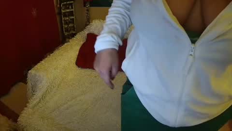 Snapshot of divineblond chatting on 12-23-24, 12:14 Alexxa online show from 12-23-24, 12:14