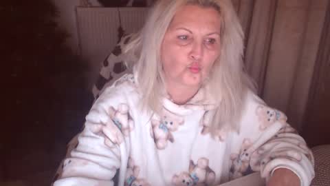 Alexxa online show from 11-19-25, 12:21