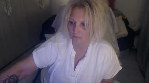 Alexxa online show from 04-15-26, 07:58