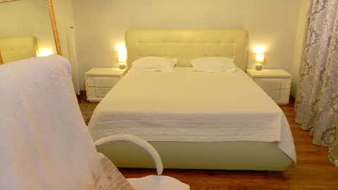 Ivory Blue. online show from 07-11-26, 04:37