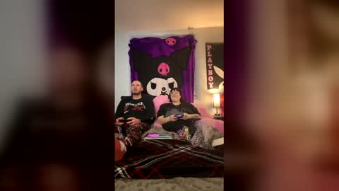 Snapshot of divinerabbit13 chatting on 03-16-26, 01:11 cinnamon buns online show from 03-16-26, 01:11