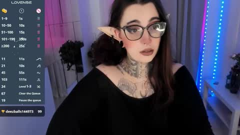 dixipixi_ online show from 10-03-25, 05:48