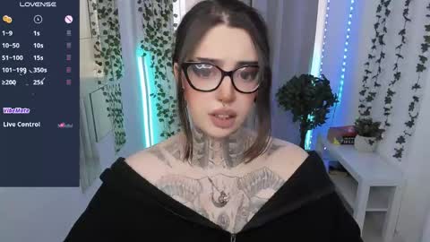 dixipixi_ online show from 04-24-26, 06:27