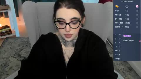 dixipixi_ online show from 06-14-26, 05:31