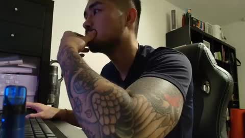 Snapshot of dixonhuang chatting on 09-20-25, 07:37 D online show from 09-20-25, 07:37