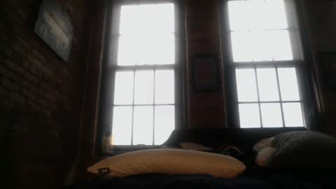 Snapshot of dj_chaterbate chatting on 12-22-24, 03:44 DJ Chaterbate online show from 12-22-24, 03:44