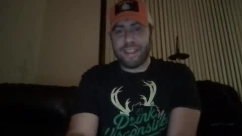 Snapshot of dj_chaterbate chatting on 11-17-25, 06:52 DJ Chaterbate online show from 11-17-25, 06:52