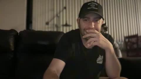 Snapshot of dj_chaterbate chatting on 02-10-26, 06:06 DJ Chaterbate online show from 02-10-26, 06:06