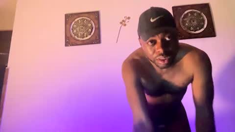 Snapshot of djopenwide chatting on 12-26-24, 04:47 Dj Open Wide online show from 12-26-24, 04:47