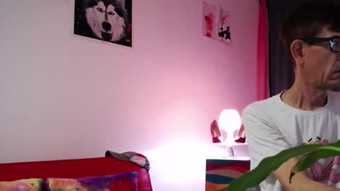 David Lucky 13  online show from 10-25-25, 02:08