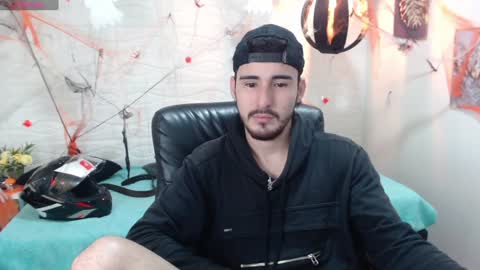 Snapshot of dmitrisanders1 chatting on 12-04-24, 12:52 Maybe in pvt online show from 12-04-24, 12:52