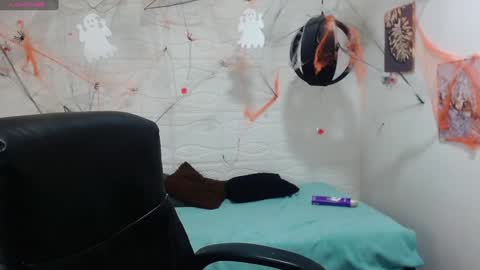 Snapshot of dmitrisanders1 chatting on 12-06-24, 09:13 Maybe in pvt online show from 12-06-24, 09:13