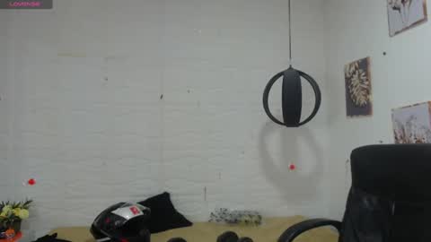 Snapshot of dmitrisanders1 chatting on 12-14-24, 01:50 Maybe in pvt online show from 12-14-24, 01:50