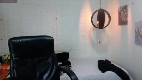 Snapshot of dmitrisanders1 chatting on 12-24-24, 02:21 Maybe in pvt online show from 12-24-24, 02:21