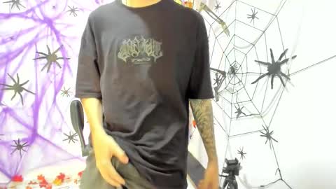 Snapshot of dmitrisanders1 chatting on 10-04-25, 07:01 Maybe in pvt online show from 10-04-25, 07:01