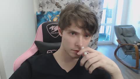 Snapshot of dmitryromanov chatting on 01-26-25, 08:36 Dead A online show from 01-26-25, 08:36