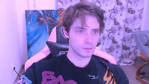 Snapshot of dmitryromanov chatting on 10-12-25, 04:11 Dead A online show from 10-12-25, 04:11