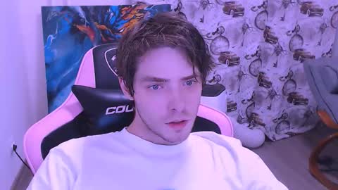 Snapshot of dmitryromanov chatting on 10-15-25, 04:01 Dead A online show from 10-15-25, 04:01