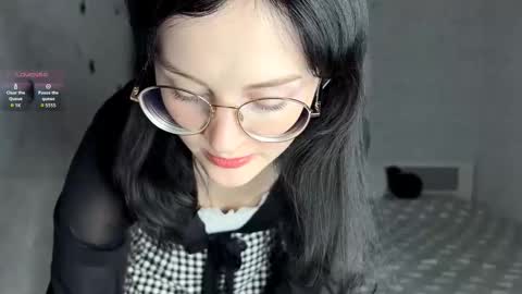 Annie PVT IS OPEN online show from 11-01-25, 09:06