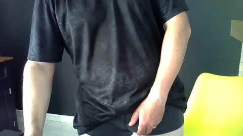 Snapshot of doggydaddi chatting on 12-02-24, 11:34 Alex online show from 12-02-24, 11:34